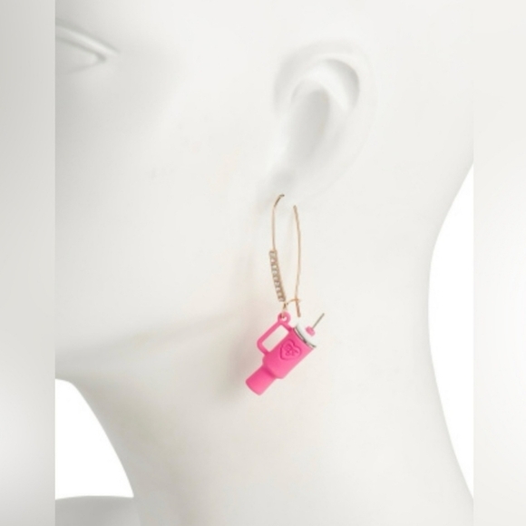 🔹️Betsey Johnson 🔹️Pink Rhinestone Stanley Cup Dangle Drop Earrings - Picture 2 of 5
